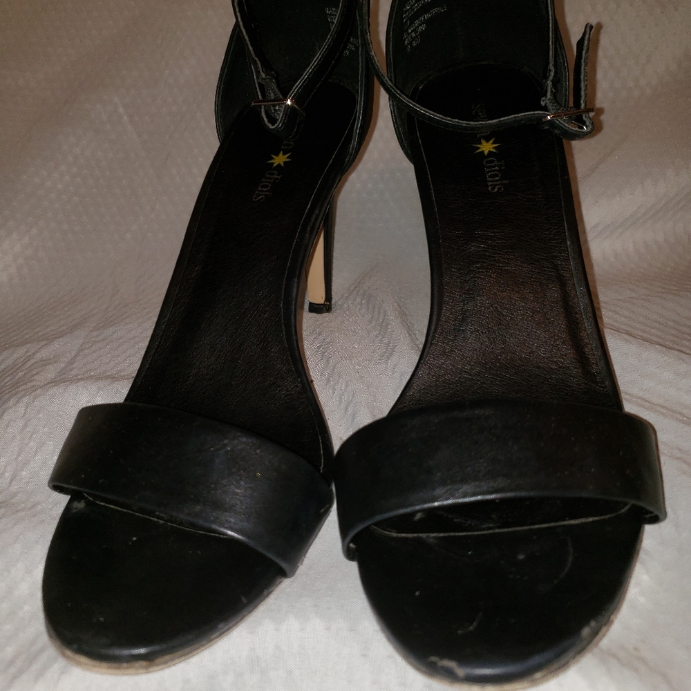 Women's Black Ankle Strap dress shoes